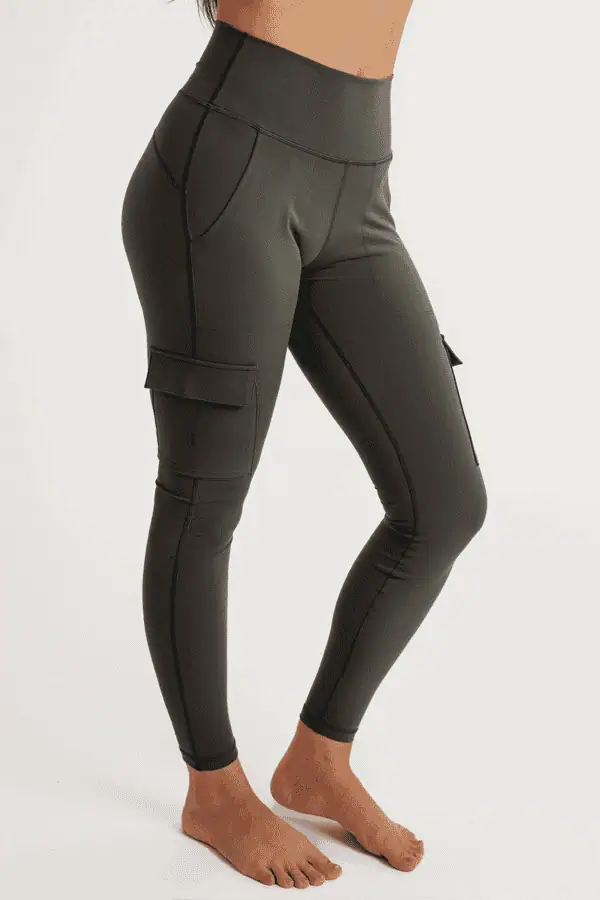 YRF Women's Cargo Leggings - Image 4